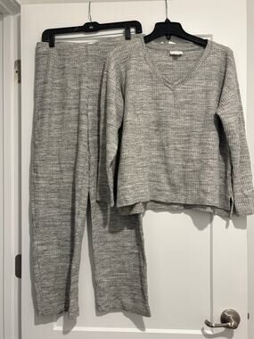 J. Jill Sleep Gray Textured Lightweight Thermal Matching Pajama Set Size M